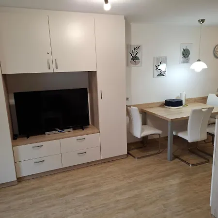 Appartement Planika J2 *